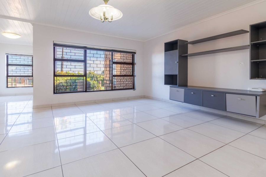 To Let 2 Bedroom Property for Rent in Plattekloof 2 Western Cape